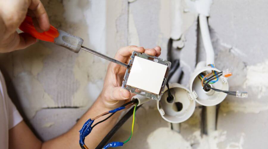 Professional emergency electrician services in Massachusetts